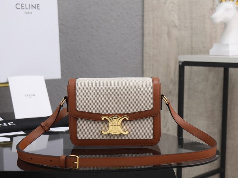 Ce1i*e triomphe bags
